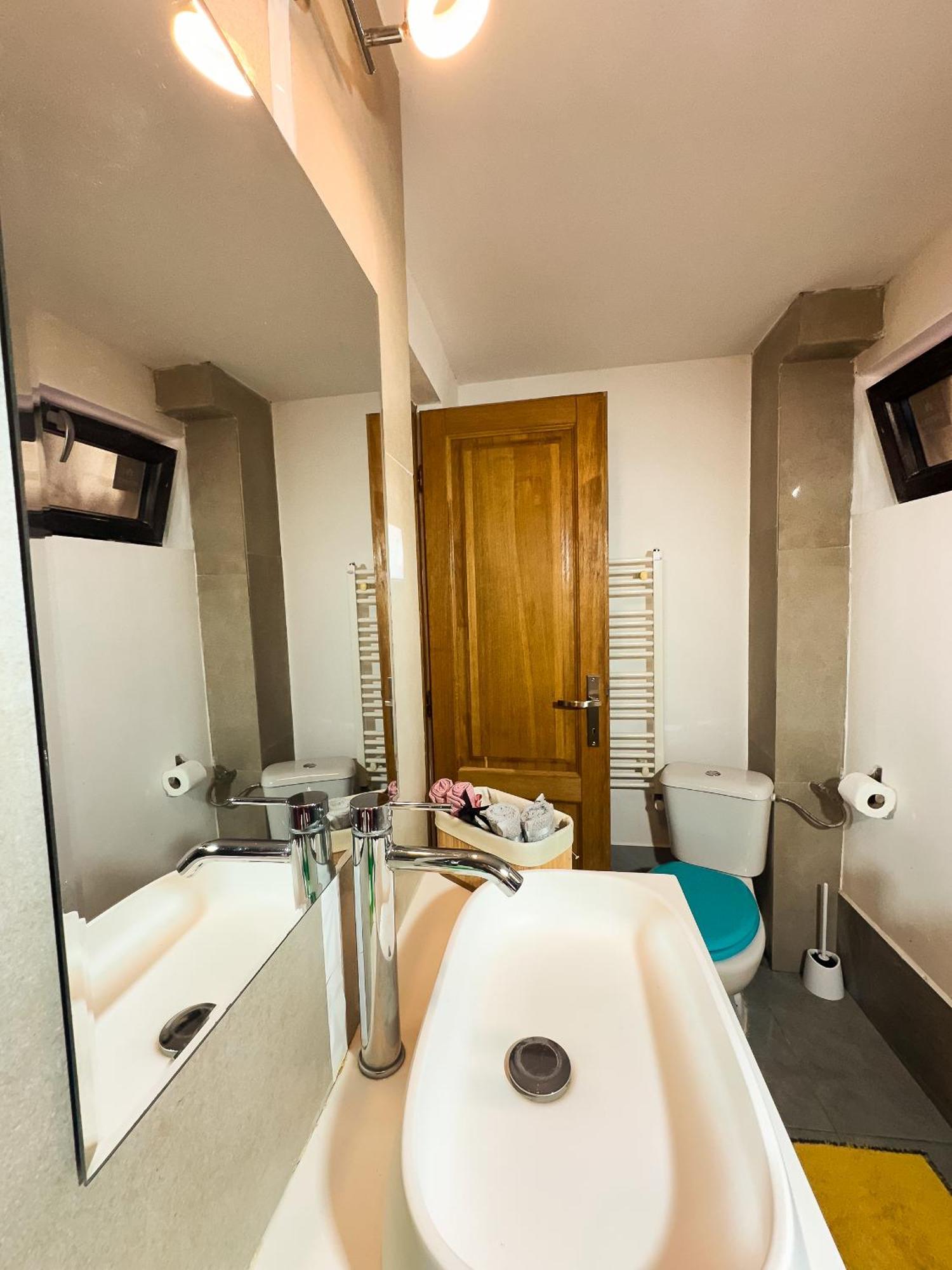 Venus Central Lux Studio Craiova Kültér fotó